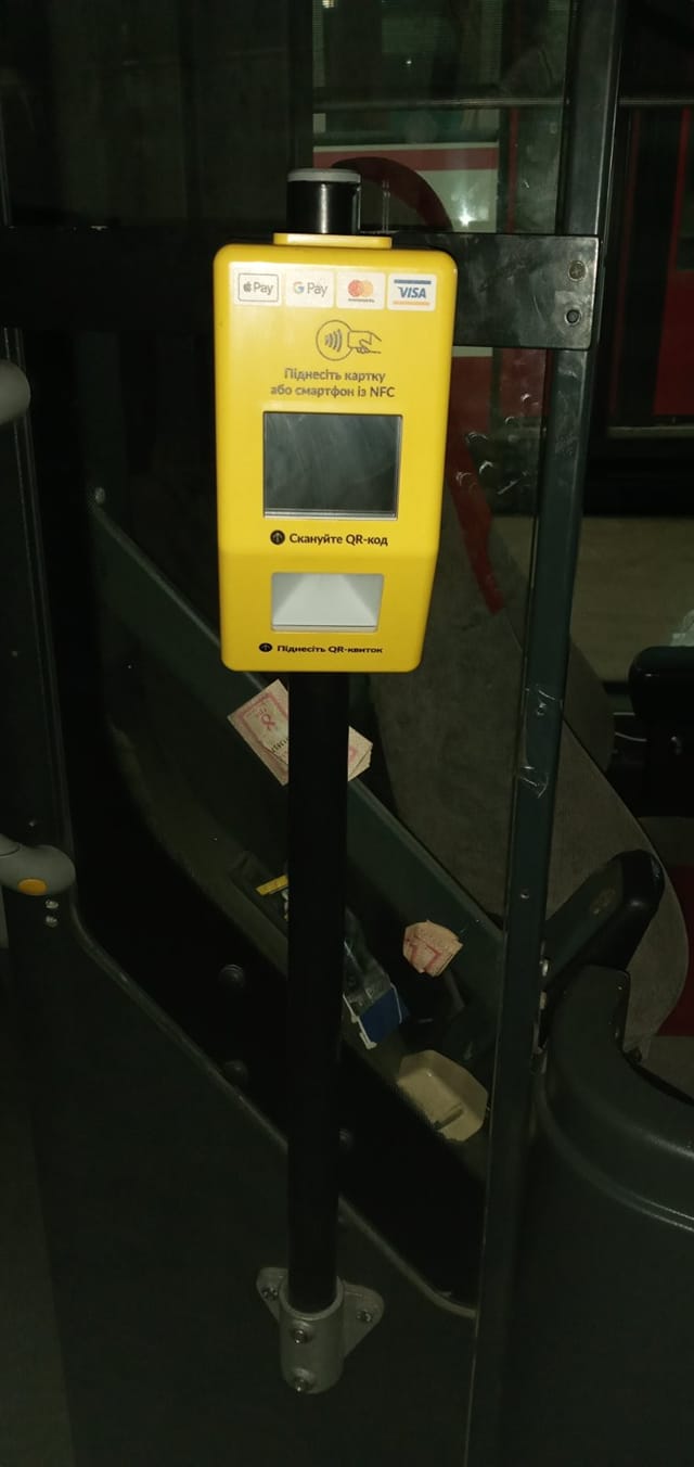 В Днепре появится безналичная оплата в автобусах / фото: Сергей Куликов