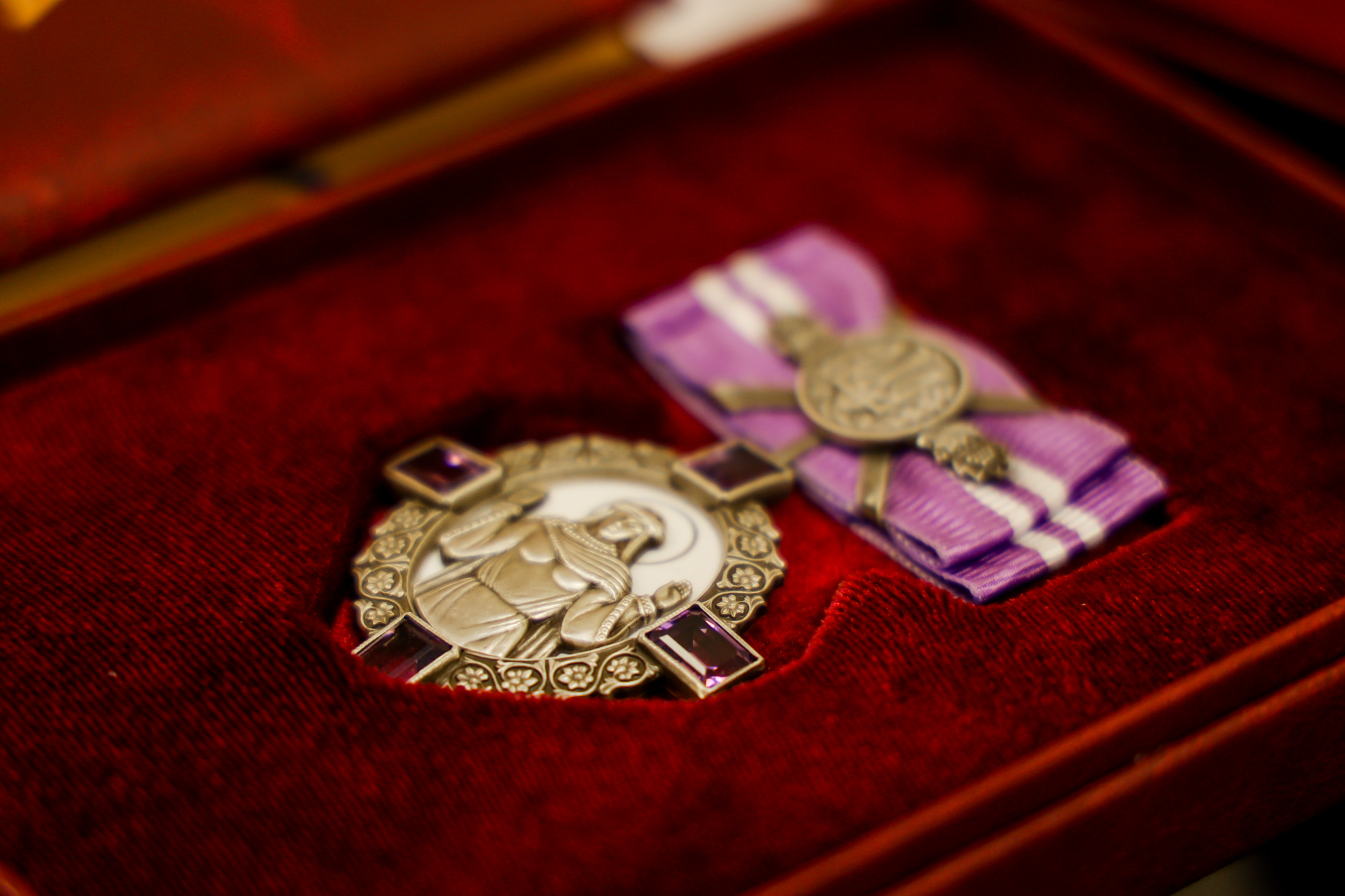 Отметили: в Днепропетровской ОГА вручили государственные награды жителям области фото 3 2