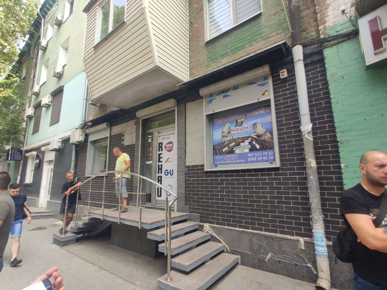 Вот такой разноцветный фасад получился / фото: fb Сергей Белый