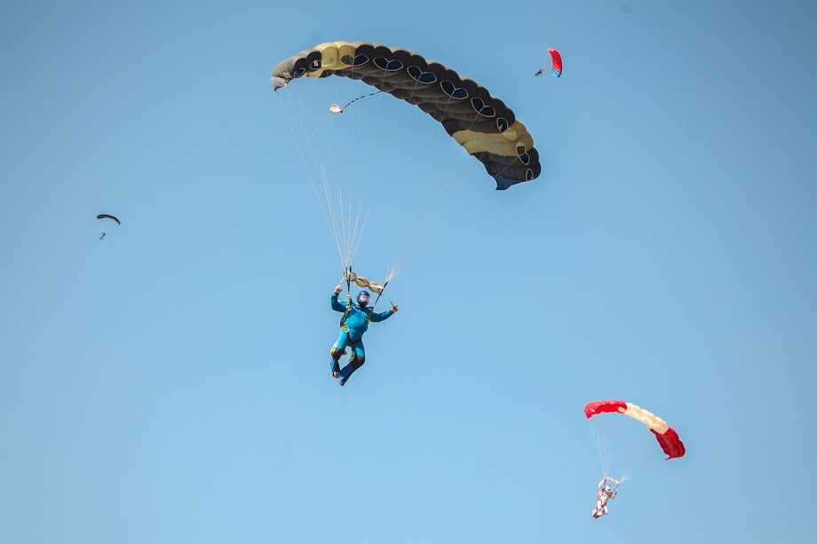  Яркое авиашоу, поднятие флагов-гигантов, казацкий фест: как область отпразднует 30-летие Независимости Украины фото 2 1