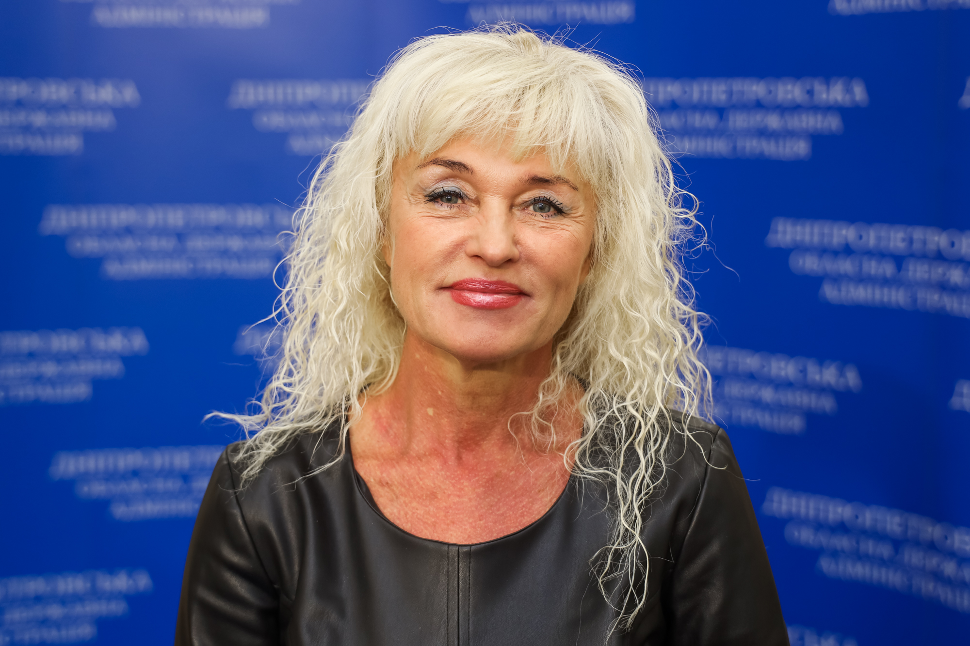 Отметили: в Днепропетровской ОГА вручили государственные награды жителям области фото 2 1