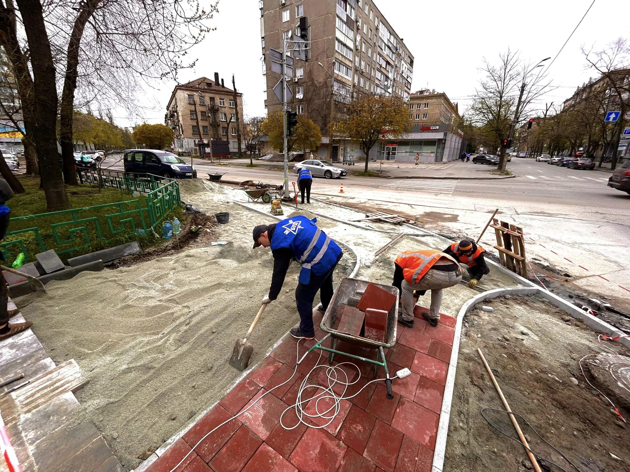 У центрі Дніпра з'являється велодоріжка 