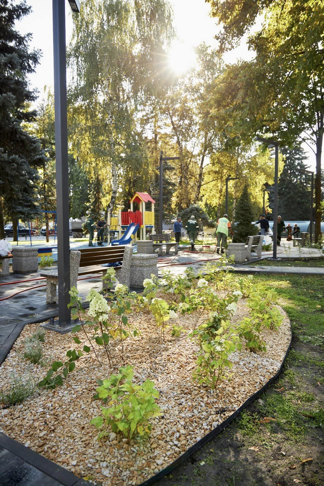 В Днепре появился новый мини-сквер -