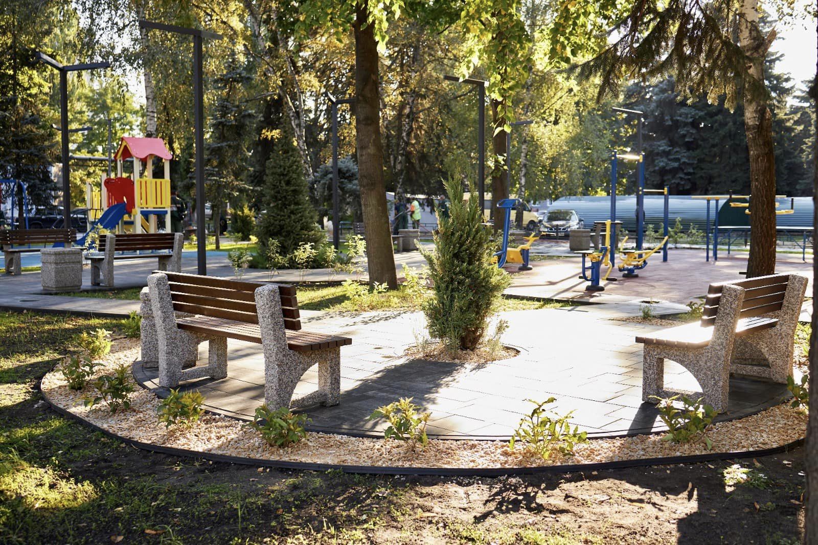 В Днепре появился новый мини-сквер -