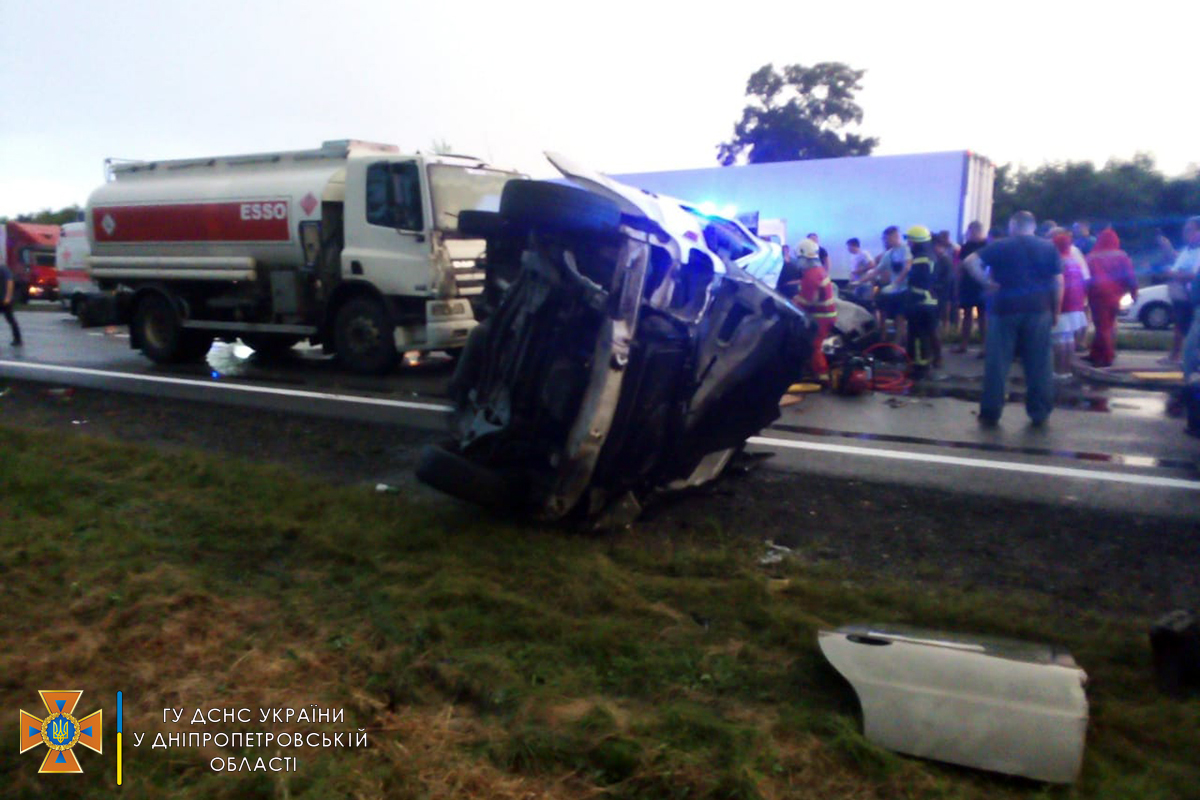 ДТП на трассе Днепр-Запорожье / фото: ГСЧС