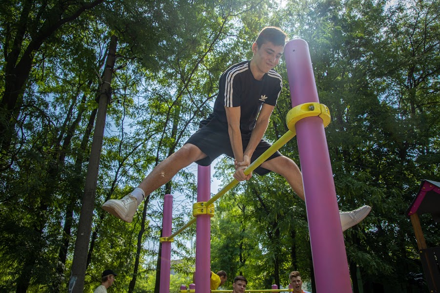 Можно заниматься воркаутом