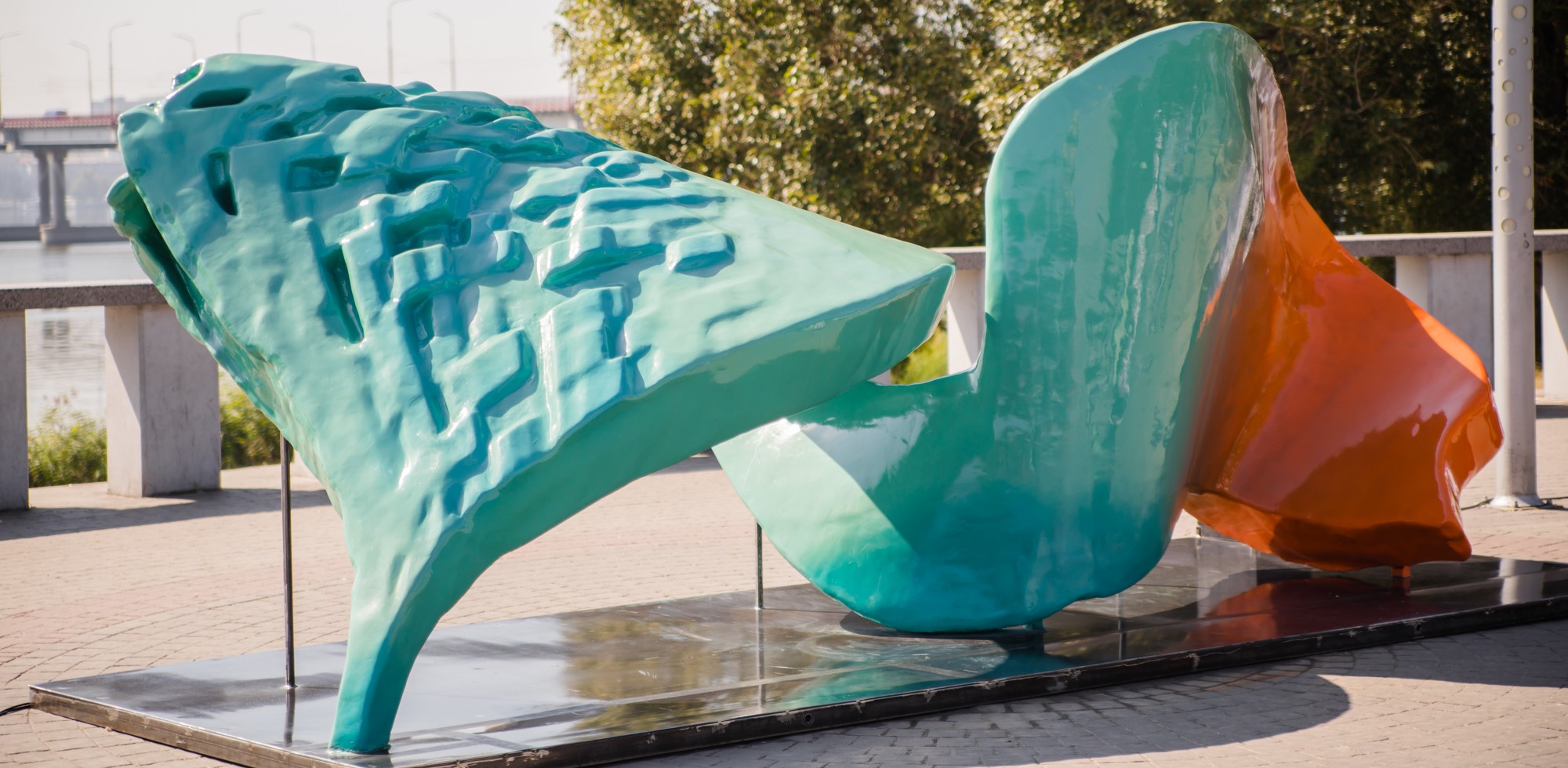 Чтобы услышать, как «звучит Днепр», нужно считать QR-код