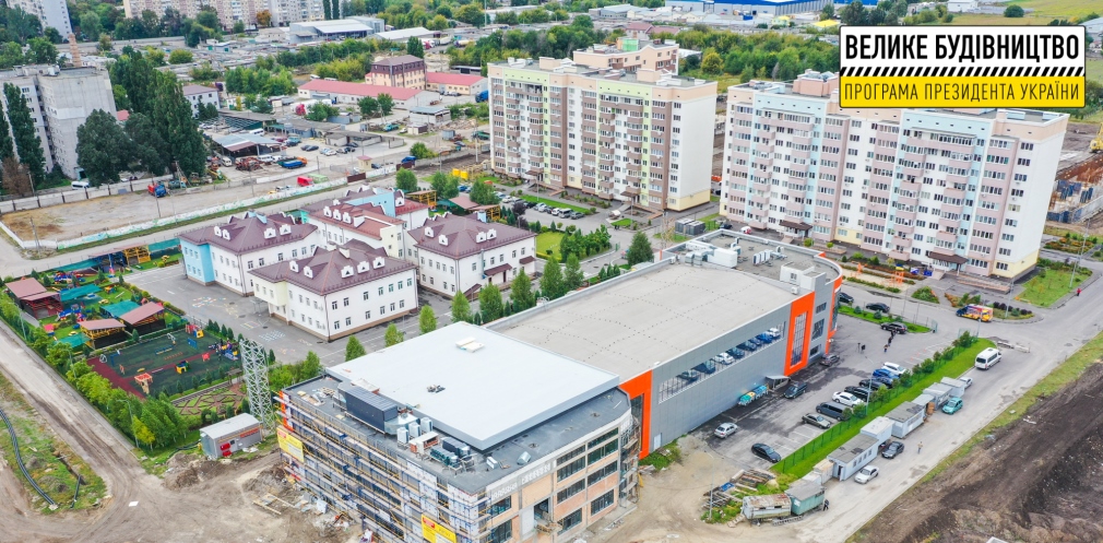 Уже испытали водой: заканчивается строительство бассейна в Слобожанском фото 1