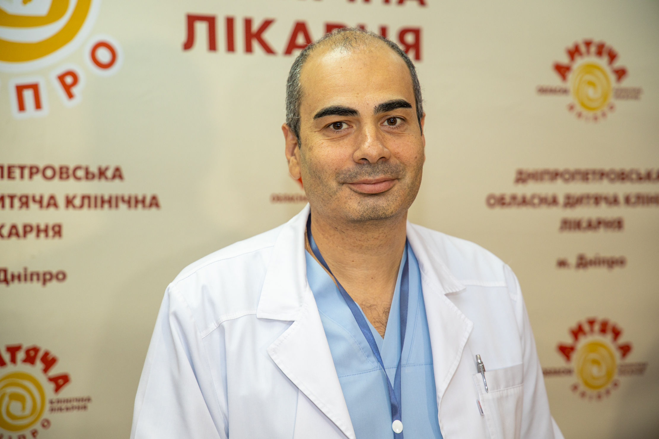 На Днепропетровщине американские врачи помогают оперировать детей с ожогами фото 5 4