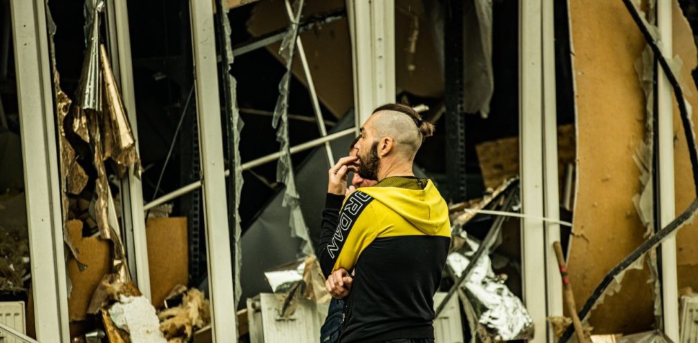 Внаслідок ворожого удару постраждали магазини, перукарня, стоматологічна клініка, відділення банку, торговий кіоск -