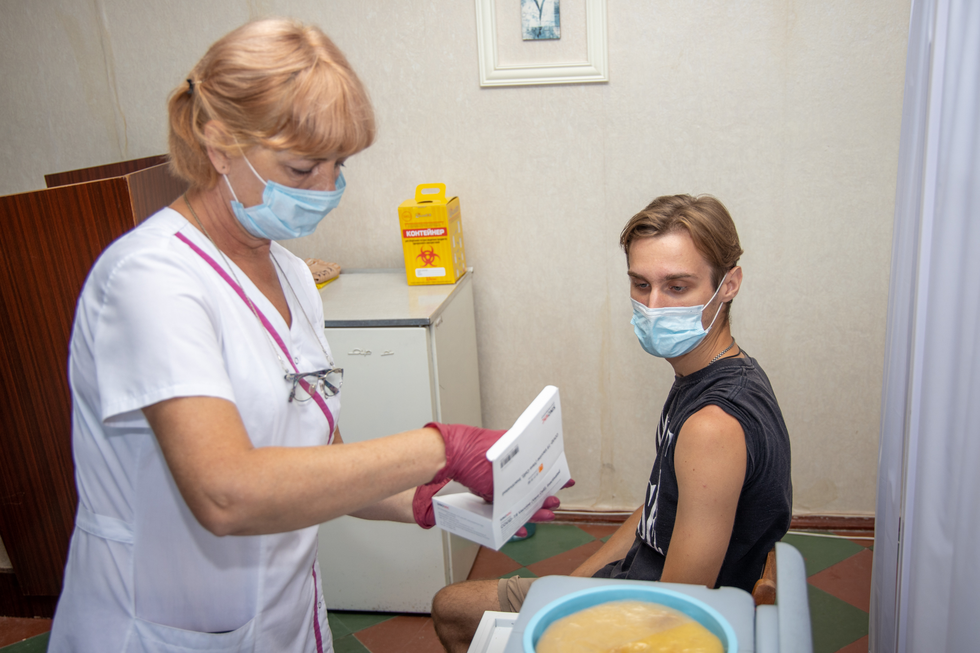 В Новомосковске вакцинировали от COVID-19 уже почти 8 тысяч жителей фото 4 3