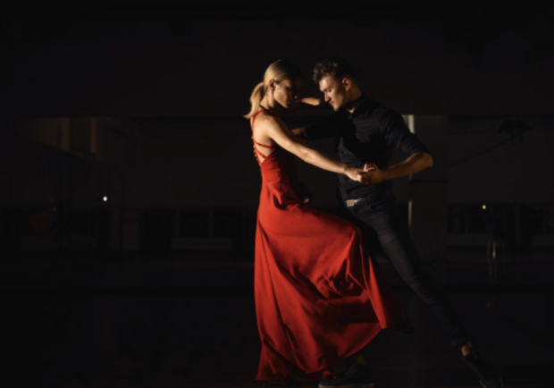 THE BEST TANGO MUSIC на Крыше Меноры - фото freepik.com
