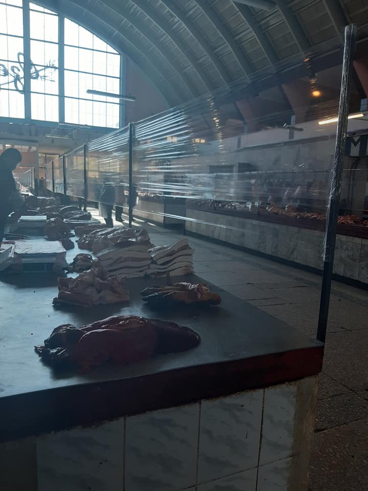 На прилавках растянули защитную пленку / фото: fb Кристина Водянчук