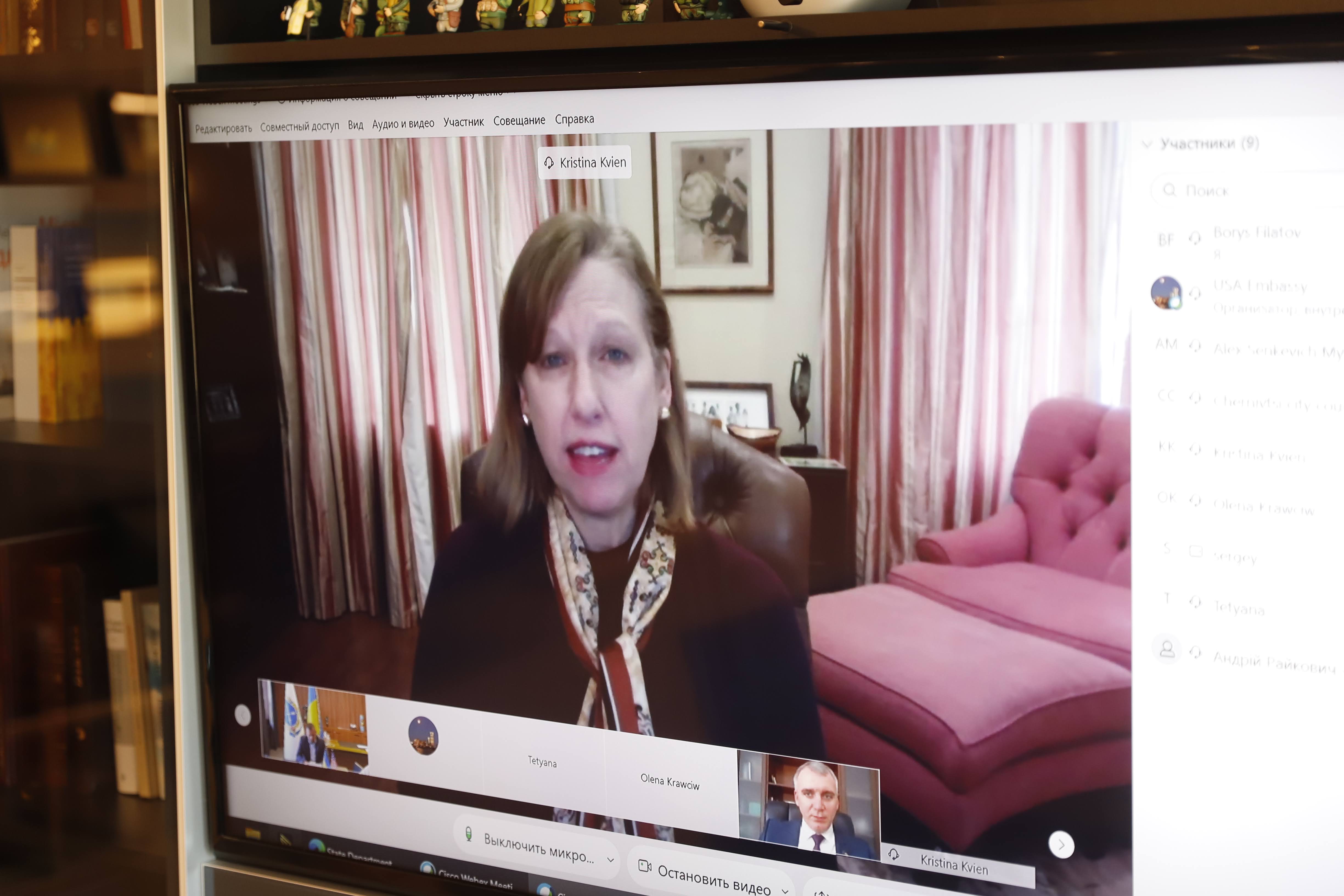 Борис Філатов і тимчасово повірена у справах США в Україні Крістіна Квін обговорили перспективи розвитку місцевого самоврядування фото 1