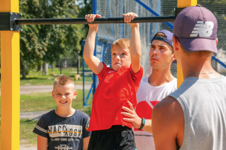 На Клочко и Левобережном-3 установили воркаут-комплексы при содействии нардепа Кисилевского фото 5 4