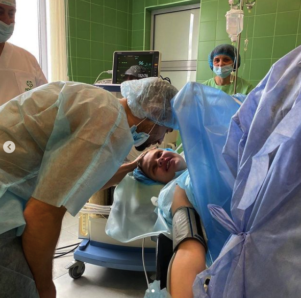 Макс был рядом во время операции / фото из Инстаграм