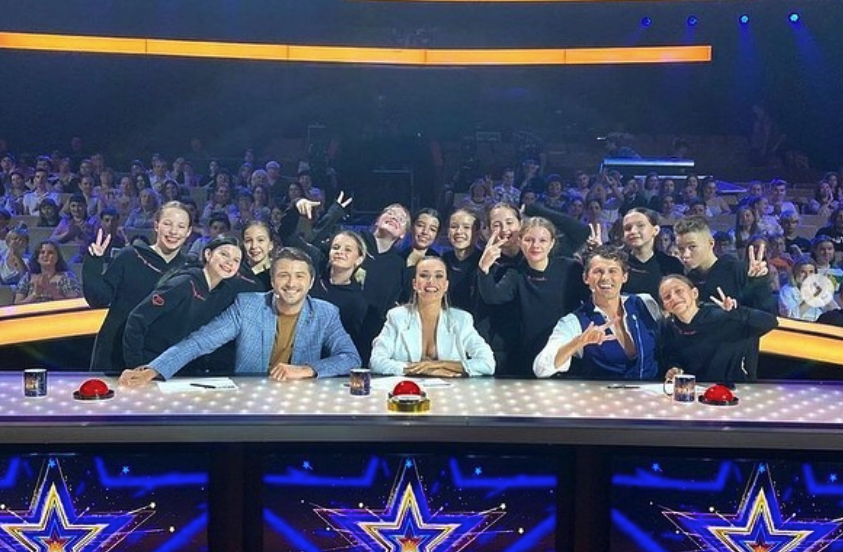 Коллектив и судьи / фото: instagram.com/diamond.kidss