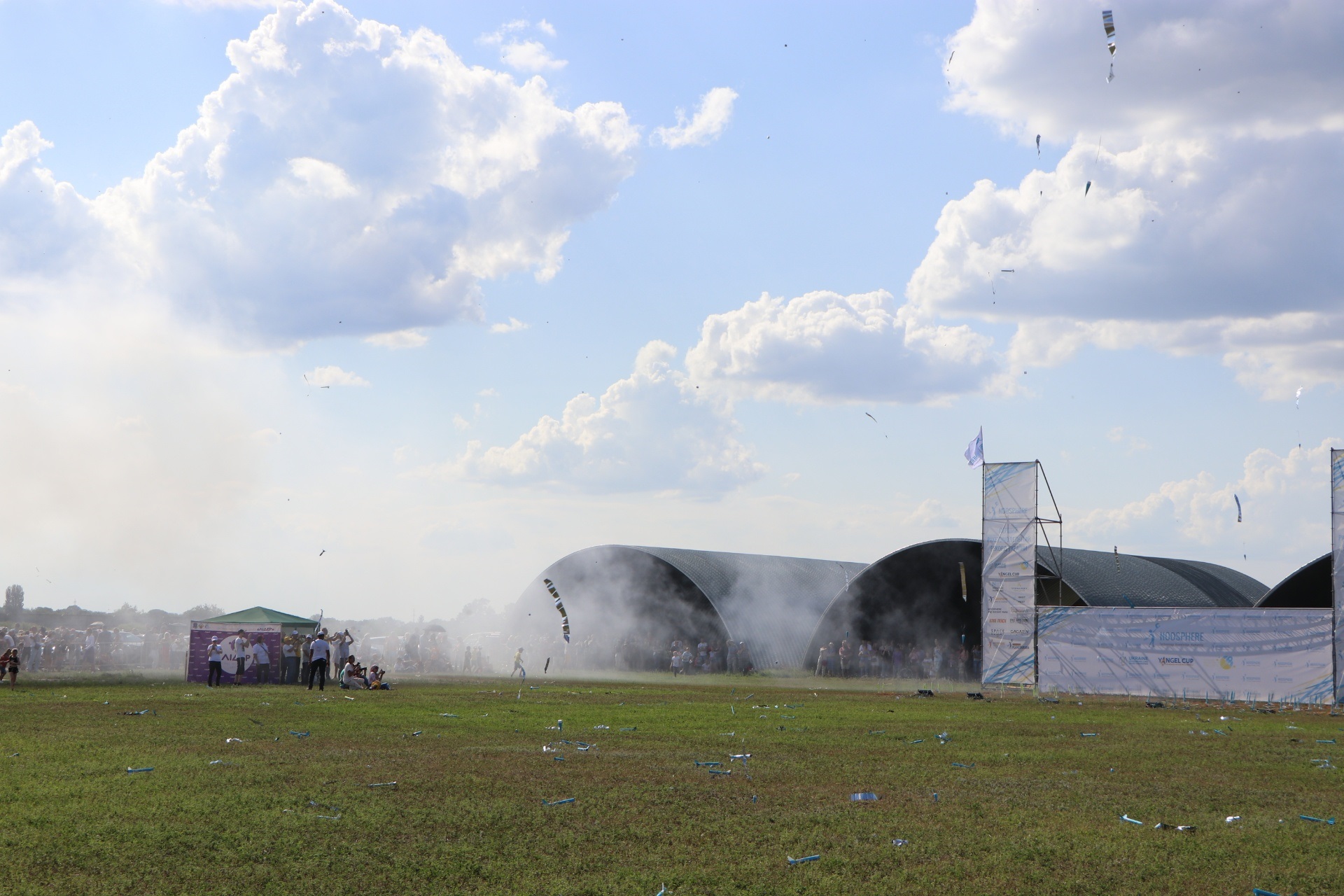 В Днепре на аэродроме Каменка установили рекорд Украины / фото: мэрия