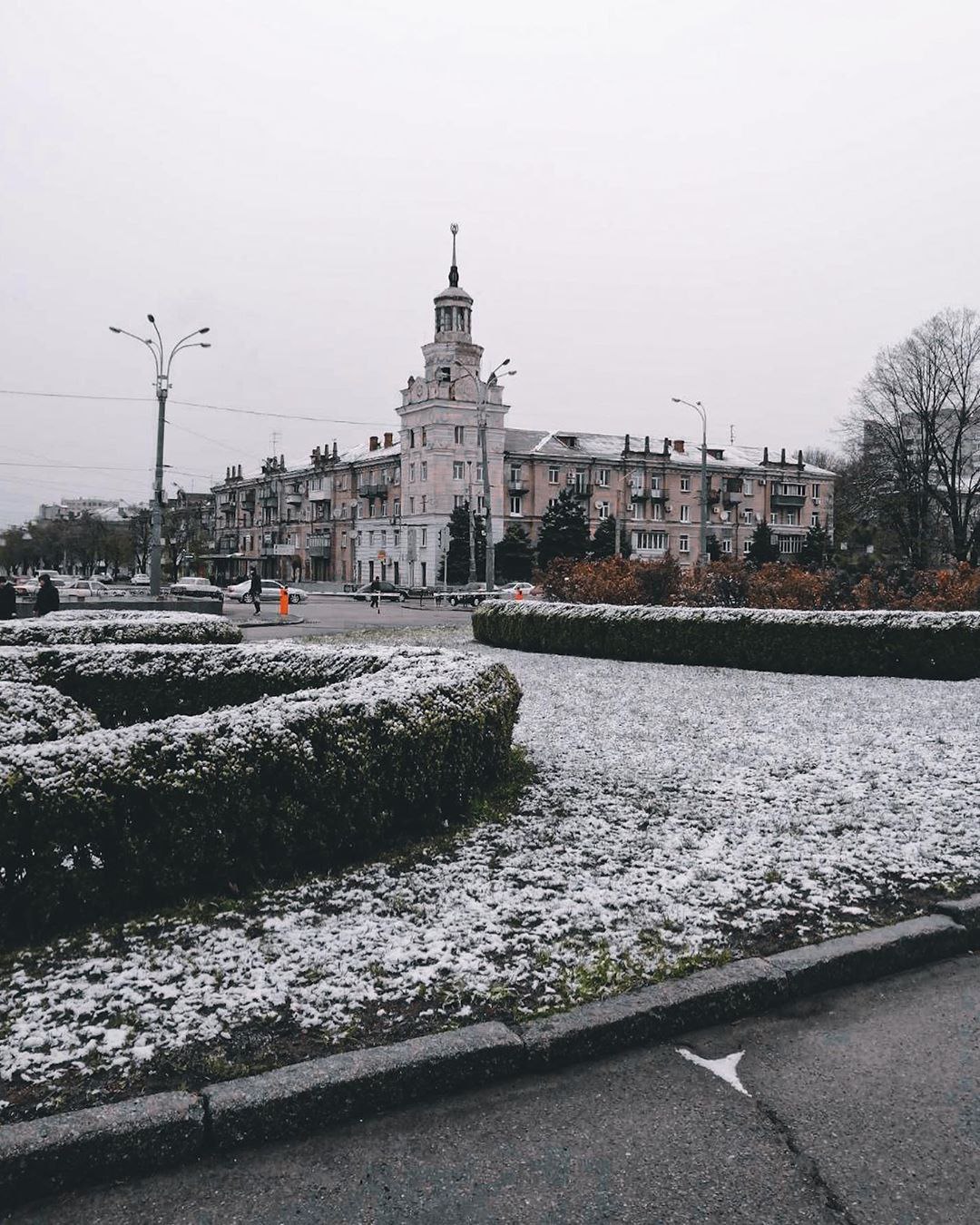 Весенний Днепр в снегу / фото: @ann_borovik