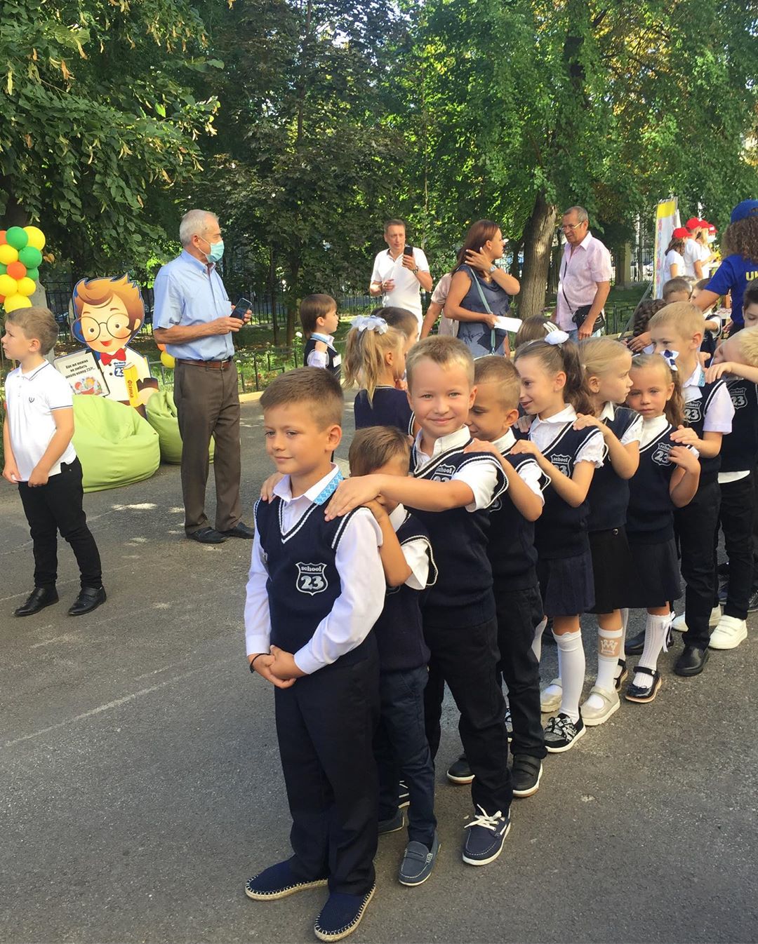 Парта в школу для первоклашек