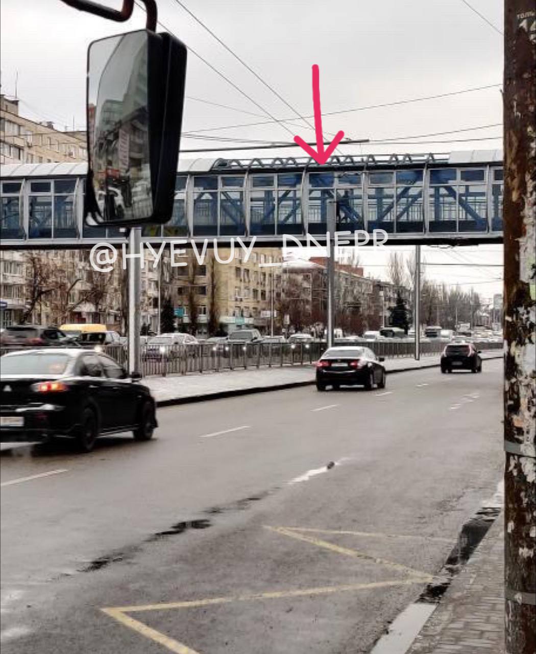 Части конструкции крыши теперь нет