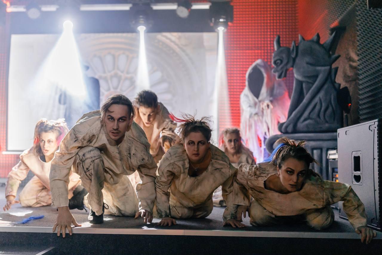 Мюзикл "Тайны Нотр Дам" в Днепре / фото: @kust.dnipro