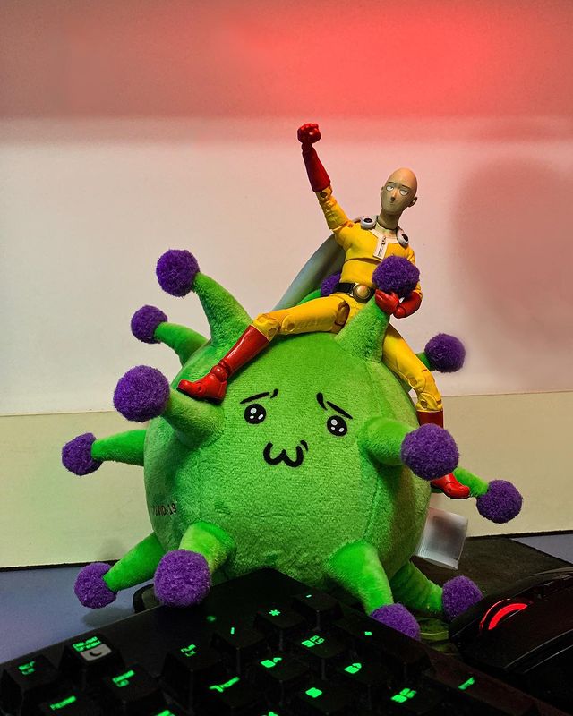 Плюшевый Ковид-19 / фото: @corona.toy