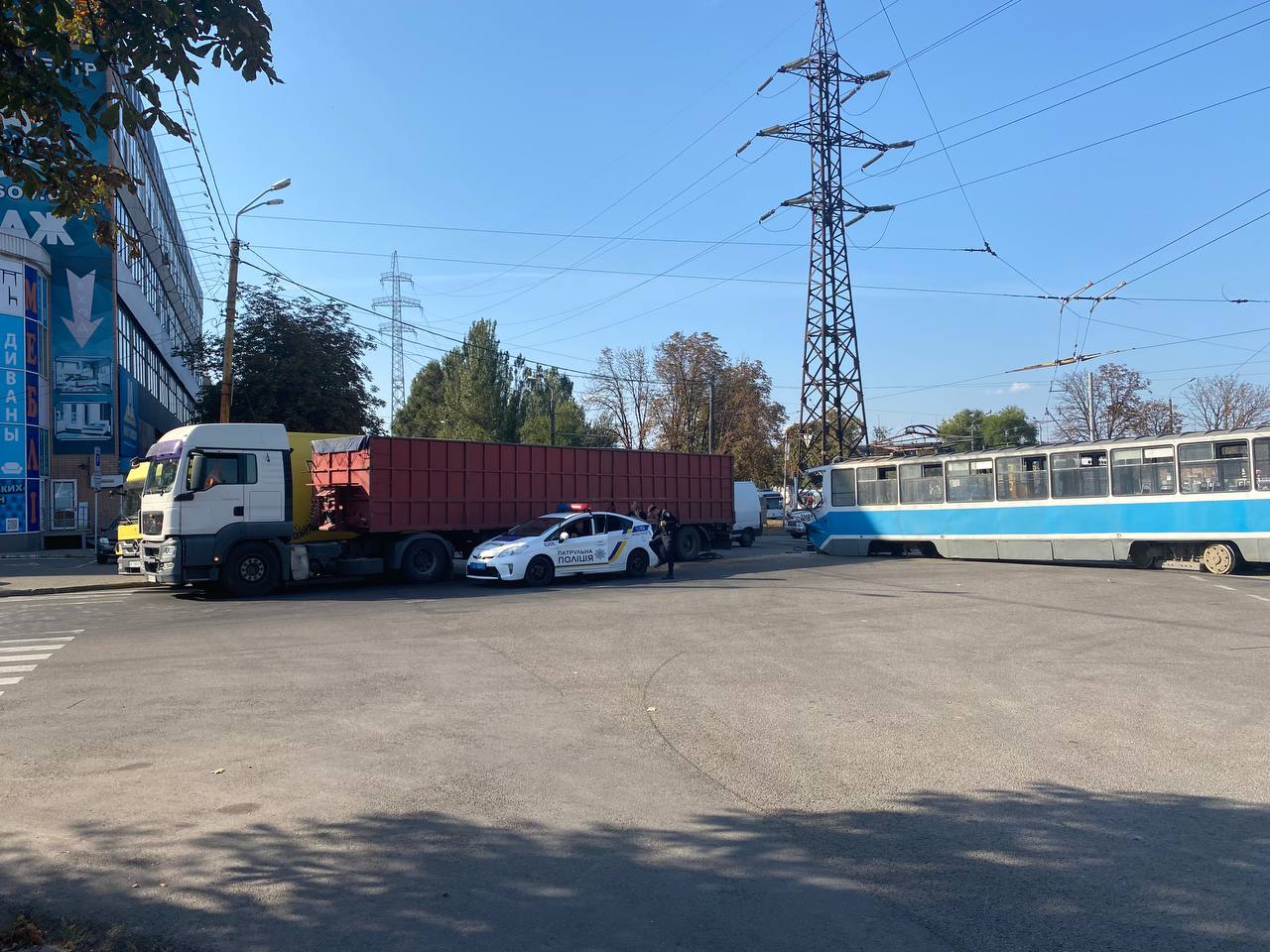 Движение ограничено / фото: ДТП Пробки Днепра