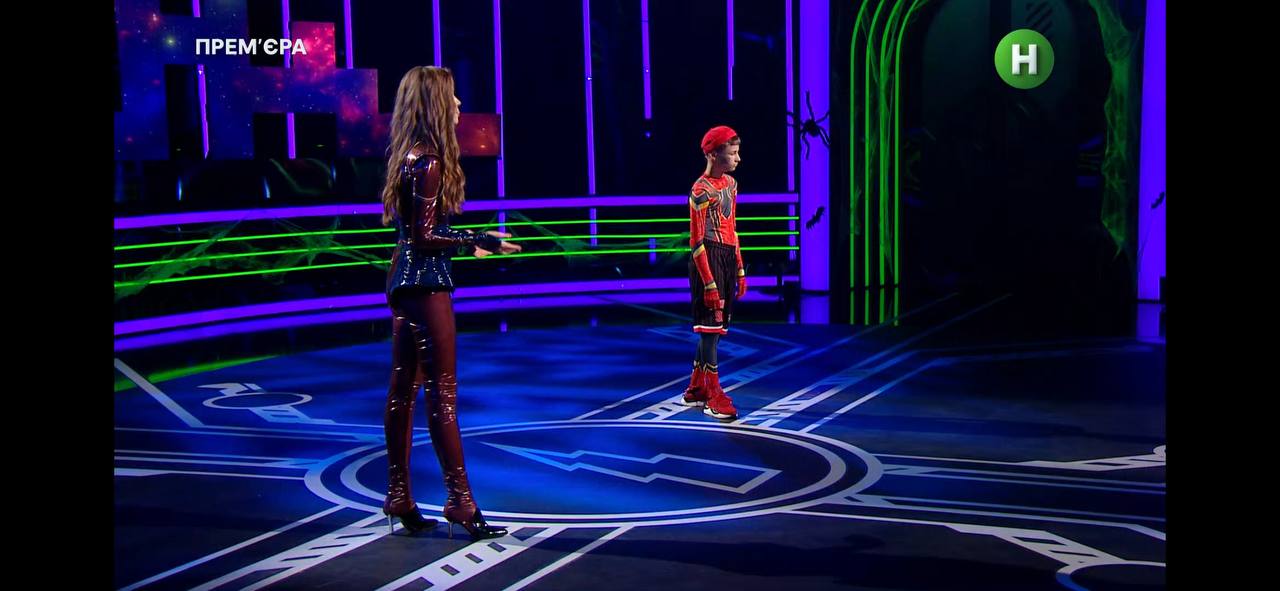 Проиграла ребенку: красавицу из Днепра на шоу "съел паук" фото 1