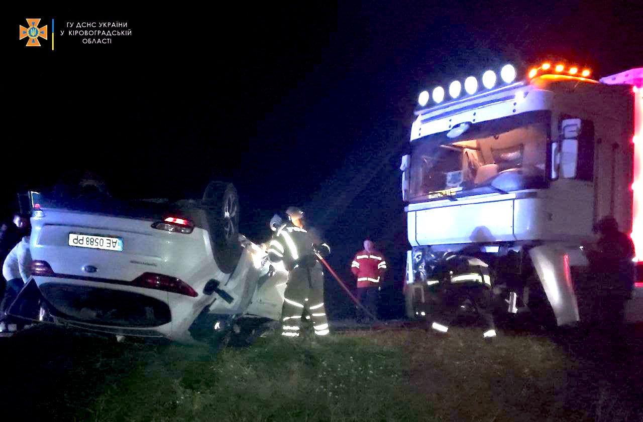 В ДТП погибли трое детей и тренер / фото: ГСЧС Кировоградской области