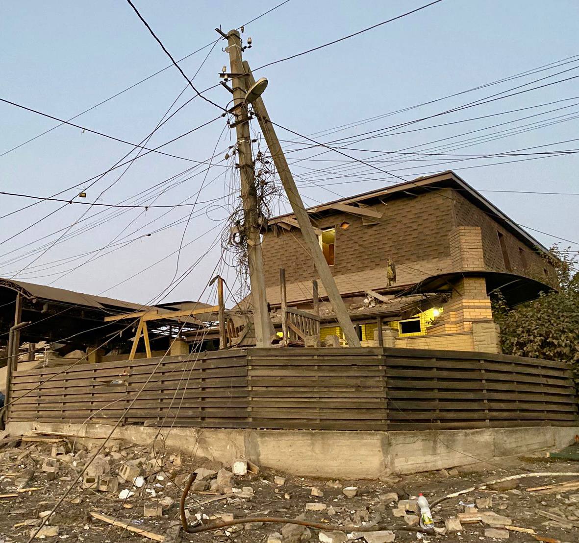 Погибли трое людей -