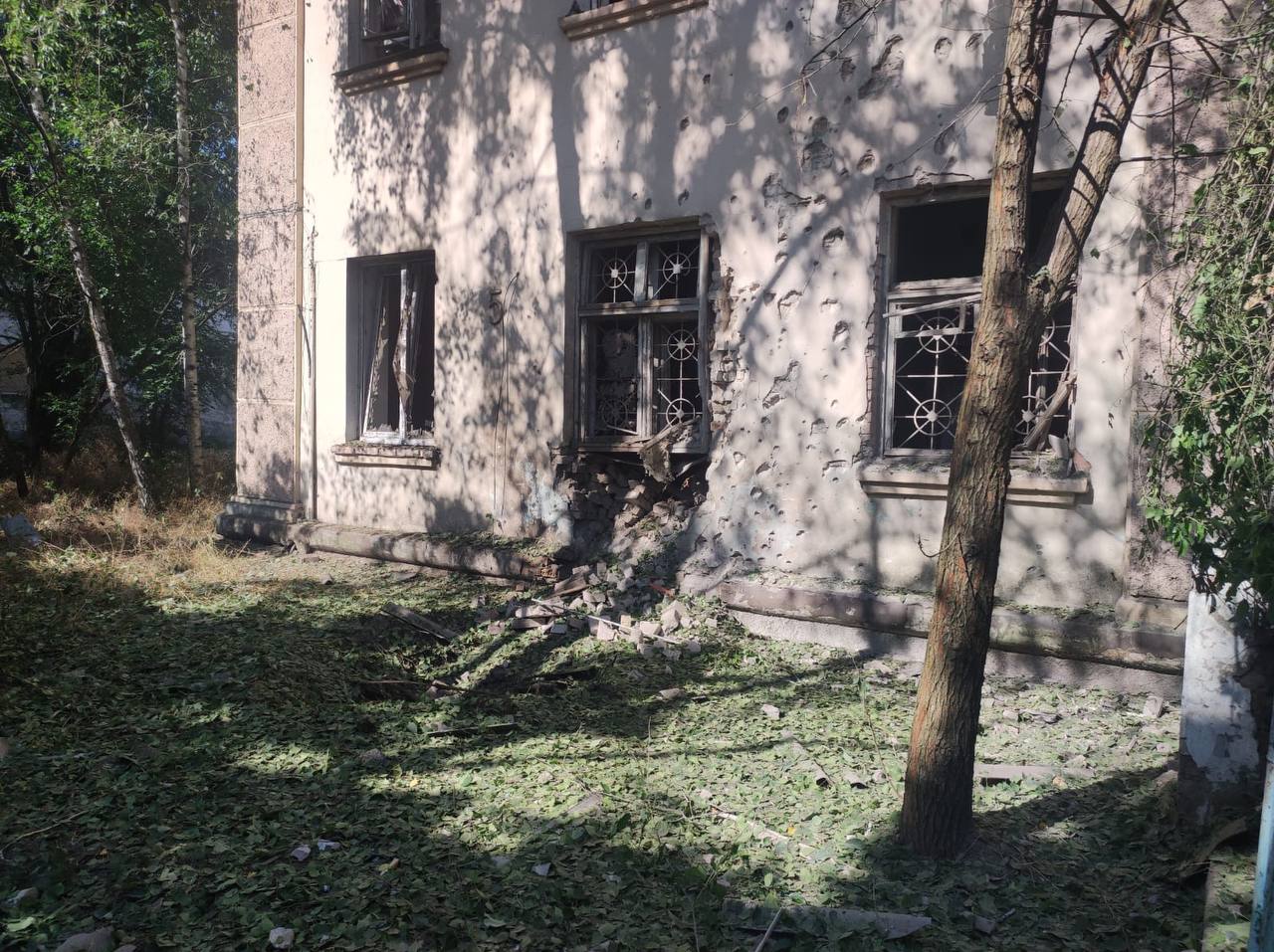 Последствия обстрелов в Днепропетровской области -