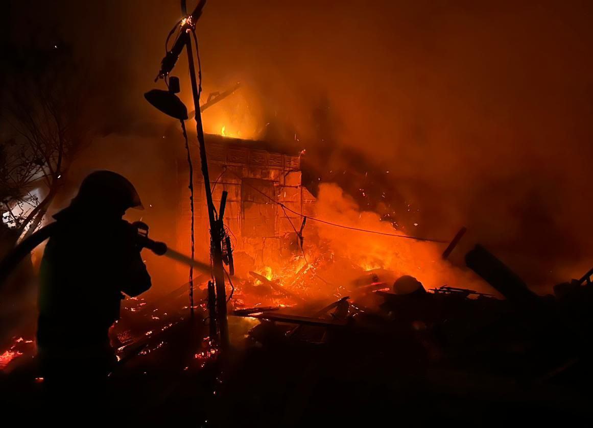 Окупанти з тяжкої артилерії обстріляли Нікопольський район -