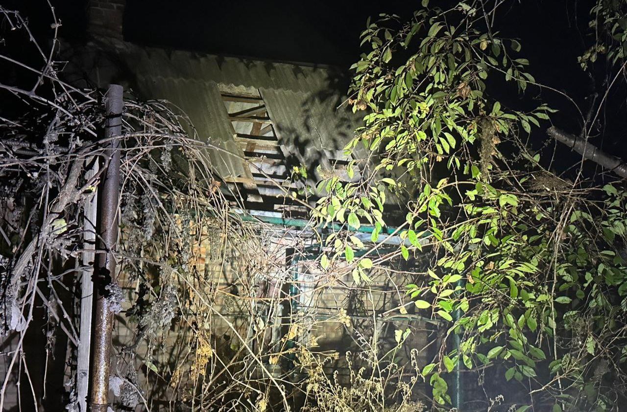 Окупанти з тяжкої артилерії обстріляли Нікопольський район -