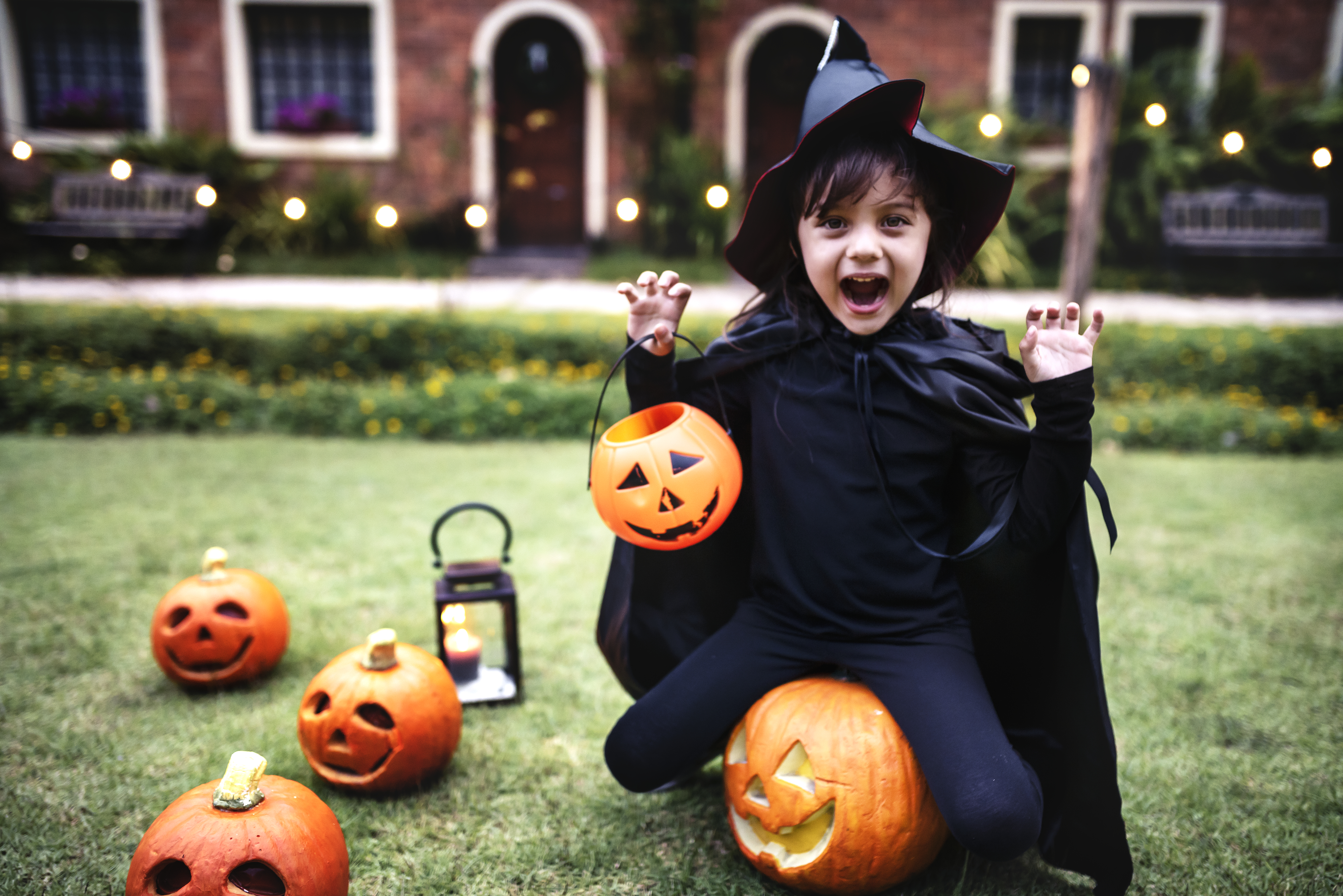 Halloween Weekend в Fly Kids - фото freepik.com