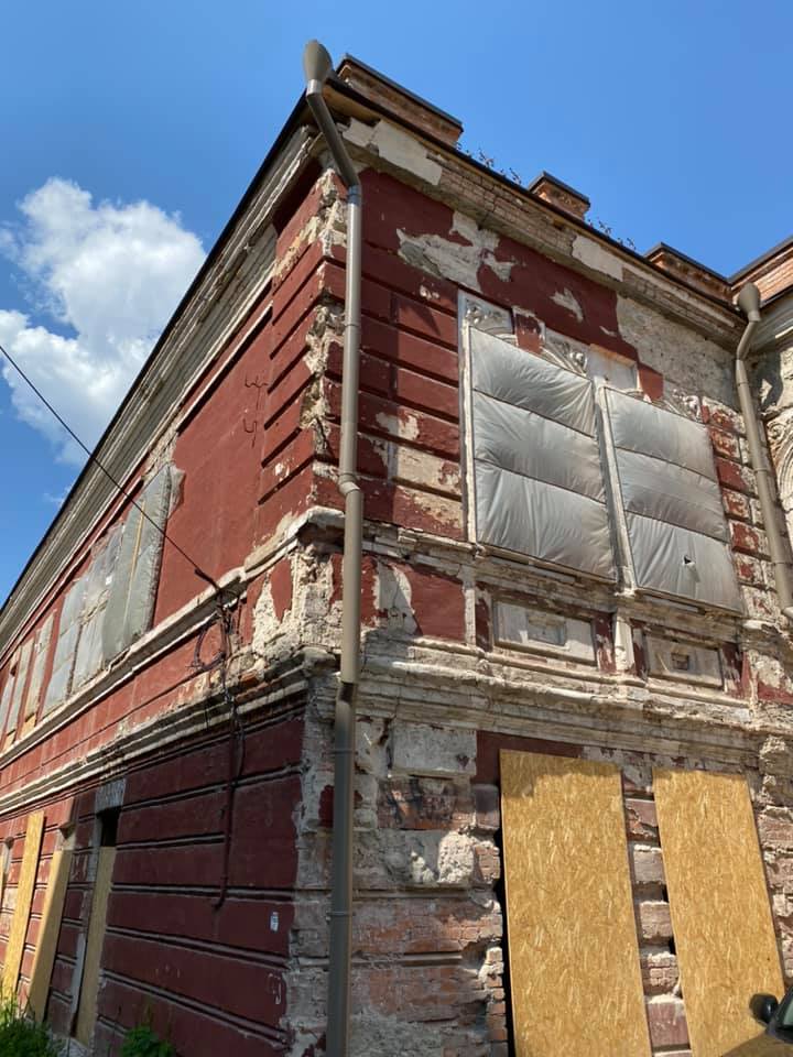 Хотя снаружи строение все еще не презентабельно / фото: Fb Nikolay Kabluka