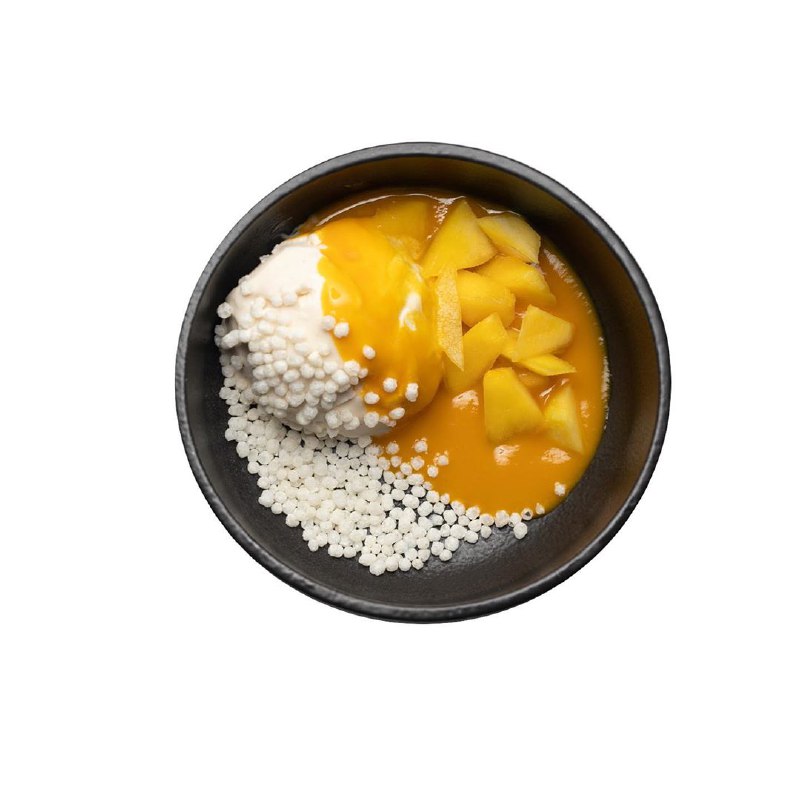 Кокосовое мароженое с манго / фото со страницы заведения в Instagram