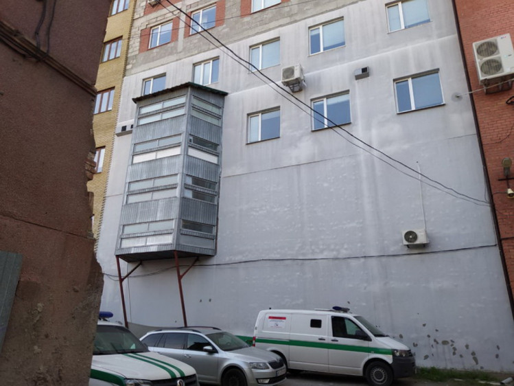 На Владимира Мономаха построили трехэтажный балкон. Фото: Depo.Днепр