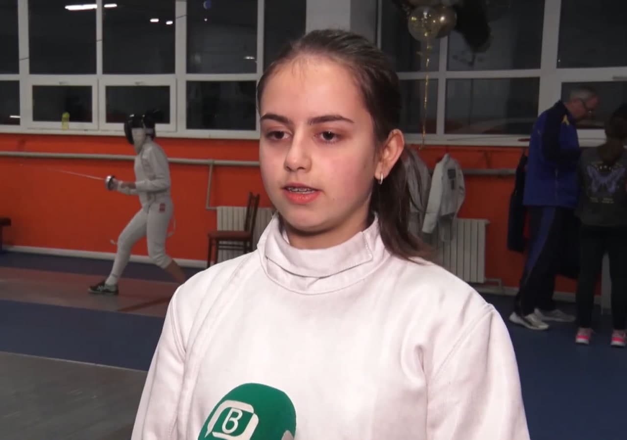 14-летняя шпажистка из Днепра Екатерина Коротецкая завоевала "серебряную" медаль.