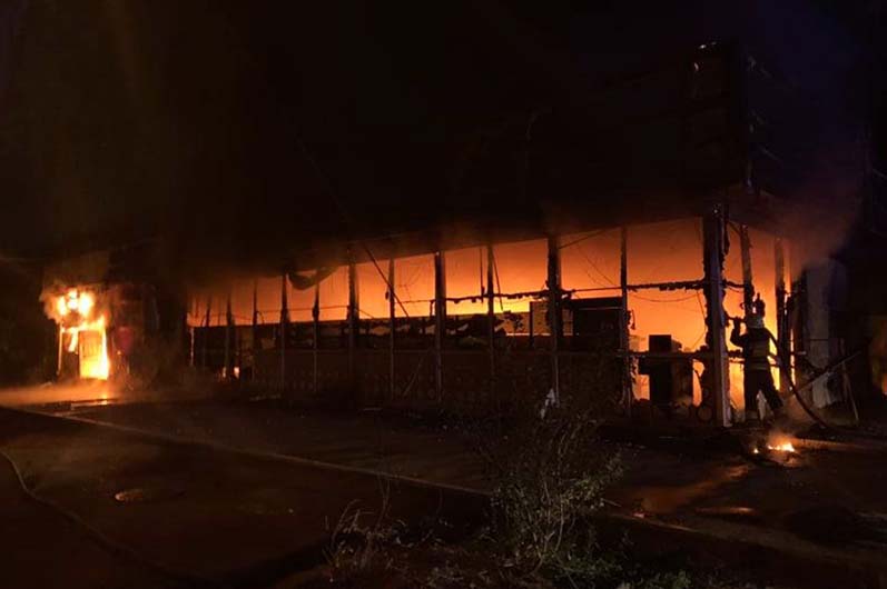 Причину пожара устанавливают правоохранители/ фото: ГСЧС в Днепропетровской области.