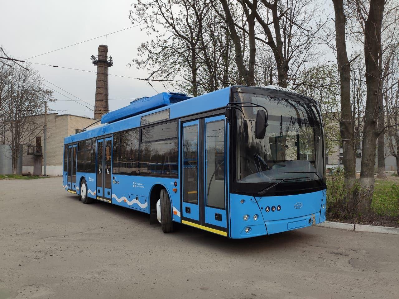 Когда-нибудь покатаемся: в Днепр завезли партию крутых троллейбусов фото 1