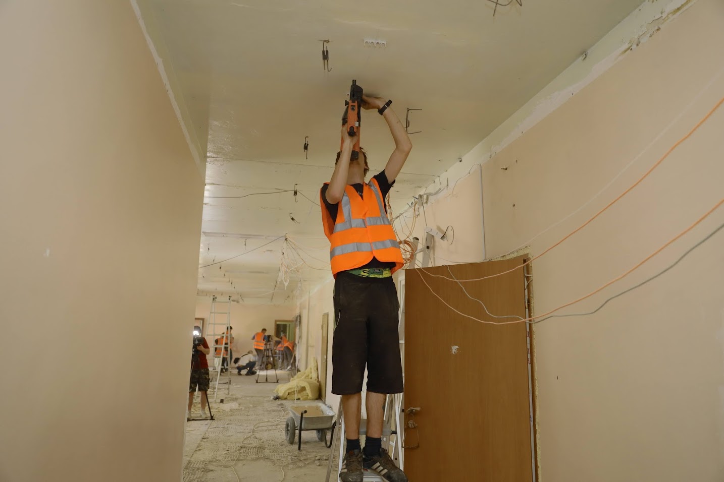 Борис Філатов про ремонти медичних центрів Дніпра: наша мета – забезпечити комфорт для максимальної кількості людей фото 3 2