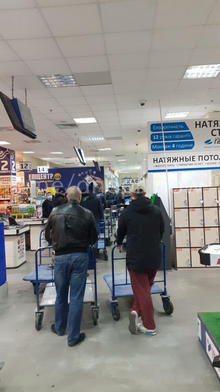 Хитрые покупатели/ фото: ДС