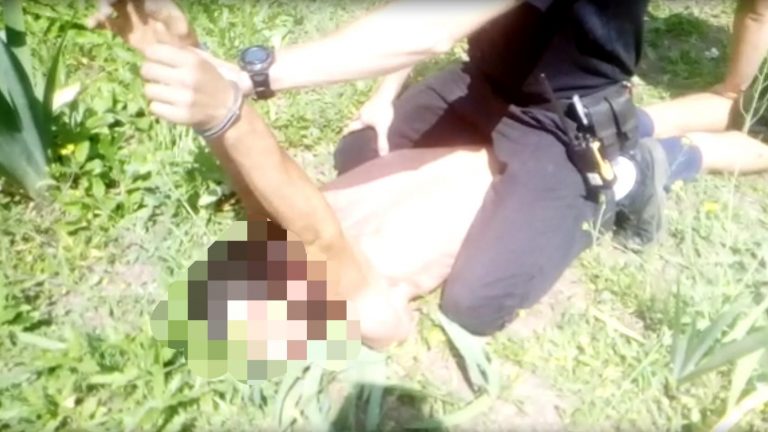 Полицейский прием "ласточка"/ фото: пресс-служба Офиса генерального прокурора Украины