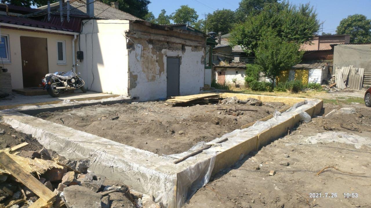 Изуродованный дом на Пушкина/ фото: fb Руслана Мороза