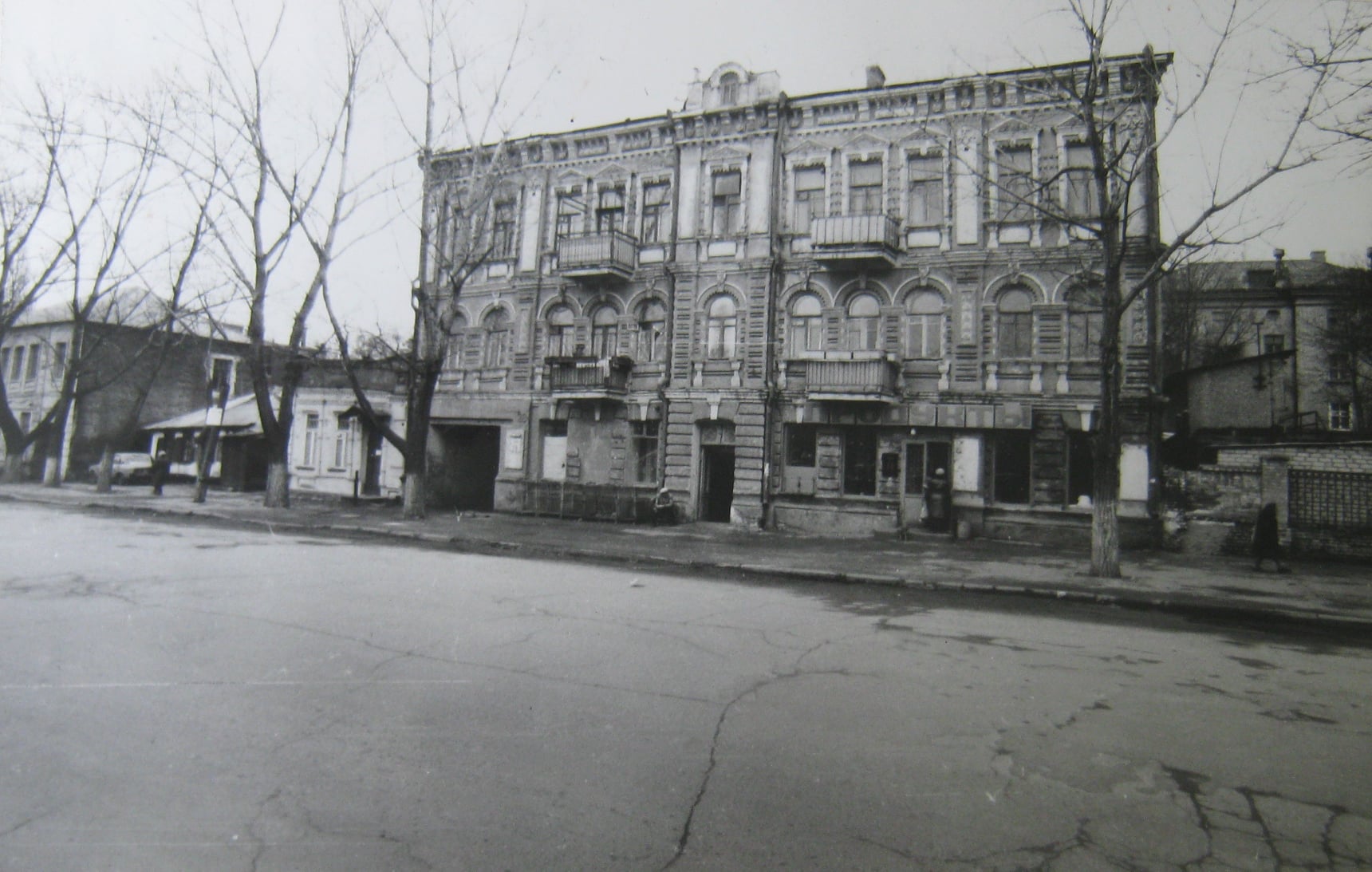 Старый снимок дома на Боброва/ фото: fb Управления по вопросам охраны культурного наследия Днепровского горсовета