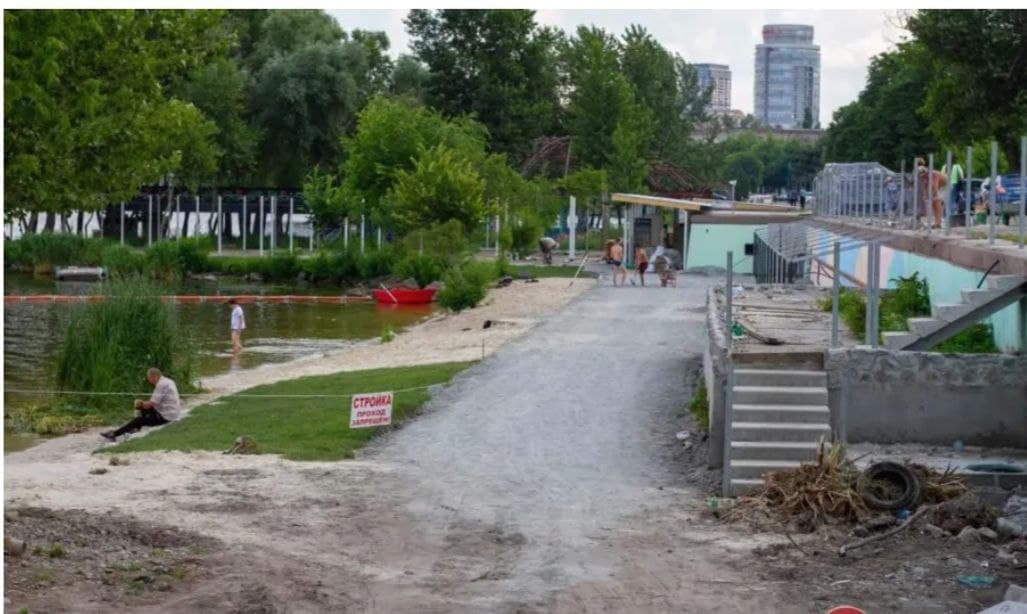 Новый пляж рядом с гостиницей "Парус"/ фото: D1