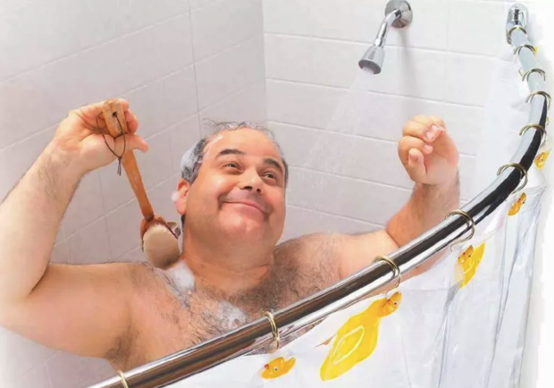 Грабитель пошел мыться в душ/ фото: фото pinterest