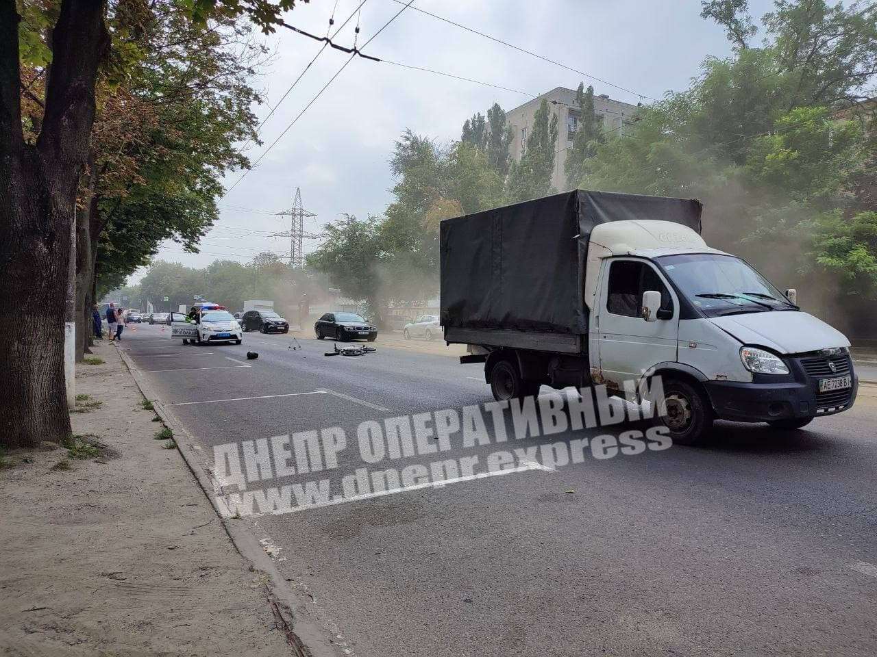 ДТП с велосипедистом на Хмельницкого/ фото: Днепр Оперативный