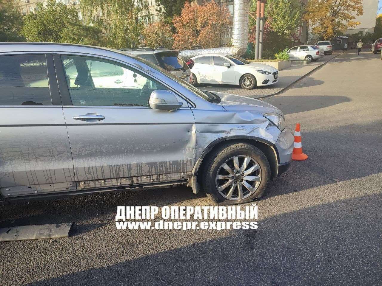 В Днепре мотоциклист "влетел" в автомобиль/ фото: Днепр Оперативный